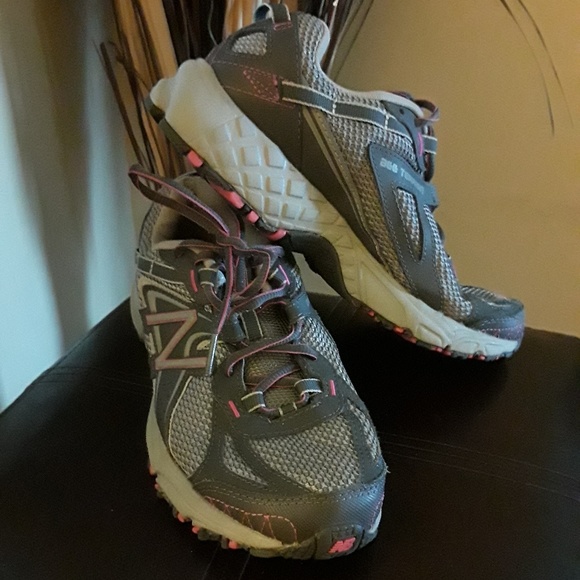 new balance 411v2 all terrain